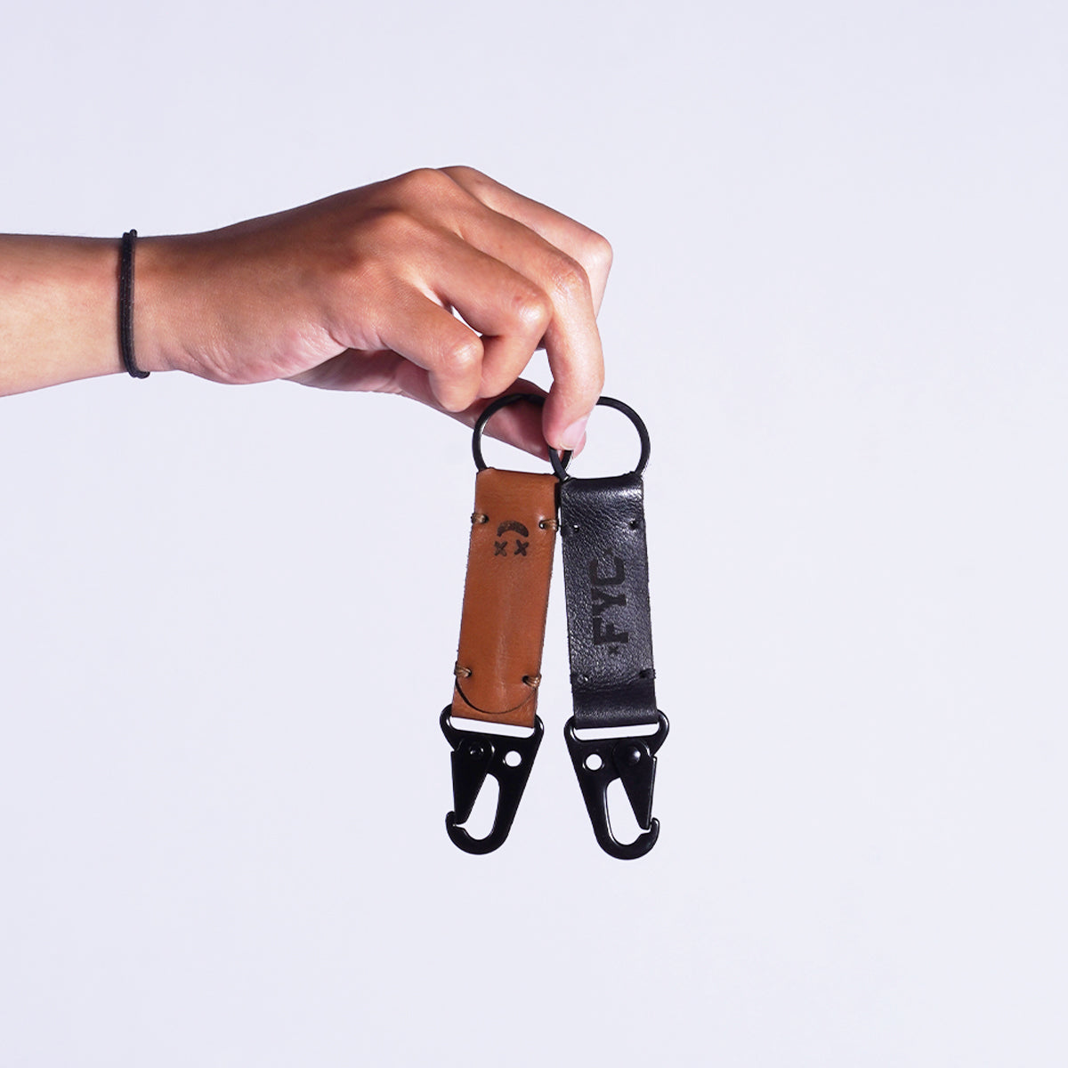 FYC KEYCHAIN LEATHER DEBOSS BLACK